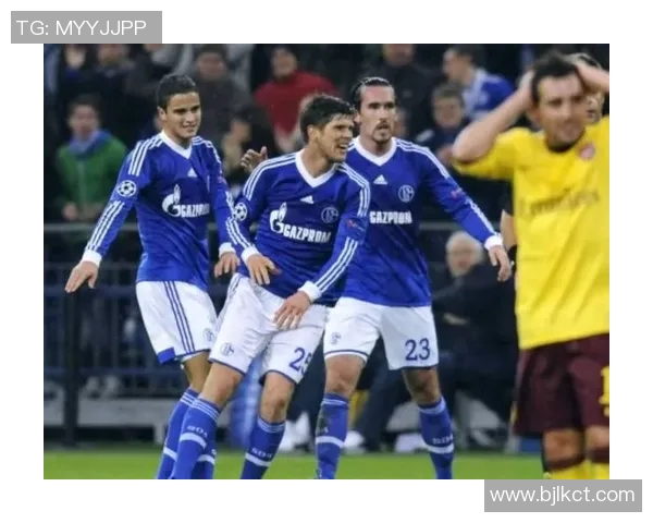 沙尔克04惨遭连败点赞主裁的背后_球队危机何解？